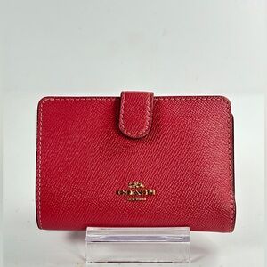 Coach pink bifold. Snap closure leather Wallet